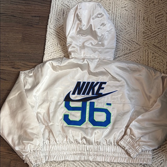 Nike Circa 96 Shiny Silver Hooded Jacket-size medium-New - Picture 5 of 6